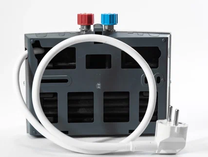 Проточный водонагреватель CLAGE MPH 3 E-mini 